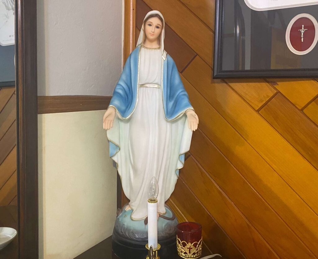 Photo of our Lady of Grace. 